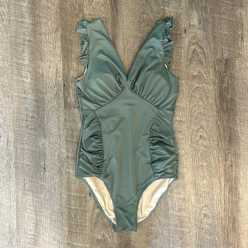 NWOT- Beautiful ALBION RIPTIDE ONE PIECE, Sea Salt (Medium)